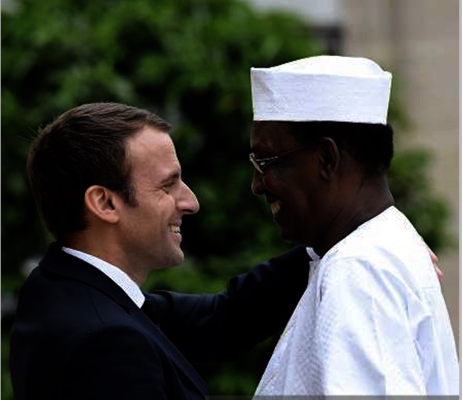 Le chef de l'Etat Idriss Déby et son homologue français Emmanuel Macron à l'Elysée. Crédits photo : Sources