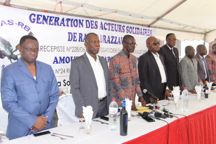 Une vue de la table d'honneur Une vue de la table d'honneur