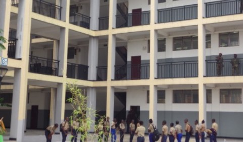 Une vue partielle du complexe scolaire Révolution-Gampo Olilou Une vue partielle du complexe scolaire Révolution-Gampo Olilou