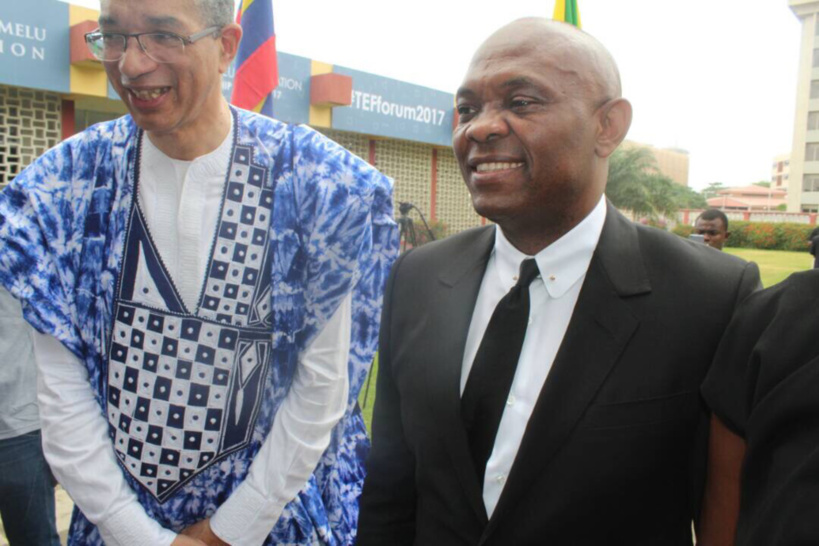 L’ancien premier ministre béninois, Lionel Zinsou et le président de la fondation TEF (droite). Crédits photo : AlWihda Info