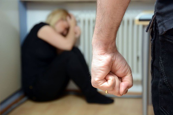 Titre de séjour : Violences conjugales et rupture de la communauté de vie Titre de séjour : Violences conjugales et rupture de la communauté de vie