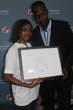 La directrice générale de la Baaxu Mam Compan Housseynatou Diallo, et le directeur de publication d'Alwihda Info, Djimet Wiche, à Lagos au Nigeria. Alwihda Info La directrice générale de la Baaxu Mam Compan Housseynatou Diallo, et le directeur de publication d'Alwihda Info, Djimet Wiche, à Lagos au Nigeria. Alwihda Info