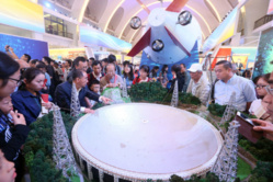 Exhibition on China's achievements wins applause from domestic and foreign visitors Exhibition on China's achievements wins applause from domestic and foreign visitors