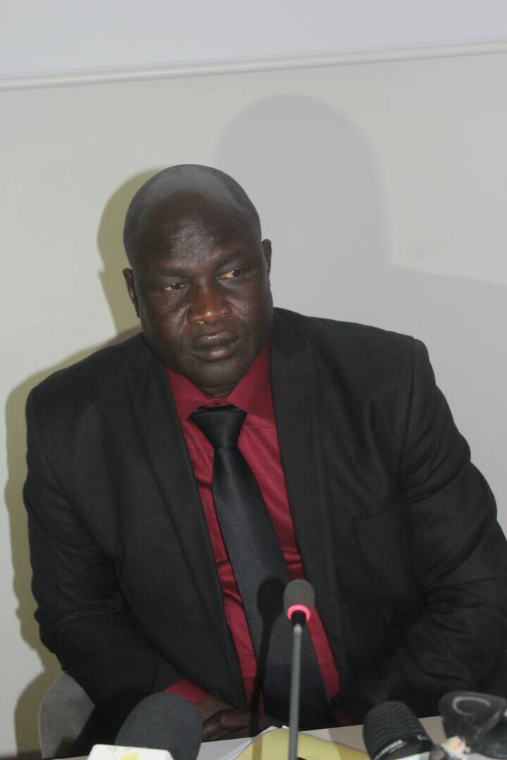 Le secrétaire général de l'Alliance des Défenseurs des Droits Humains et de l'Environnement au Tchad (ADHET), Abba Daoud Nandjele. Alwihda Info Le secrétaire général de l'Alliance des Défenseurs des Droits Humains et de l'Environnement au Tchad (ADHET), Abba Daoud Nandjele. Alwihda Info