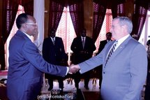 Barack Obama félicite Idriss Déby pour sa décision courageuse et historique Barack Obama félicite Idriss Déby pour sa décision courageuse et historique