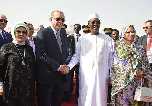 Poignée de main ce mardi 26 décembre 2017 entre Recep Tayyip Erdogan et Idriss Déby Itno à N'Djamena.