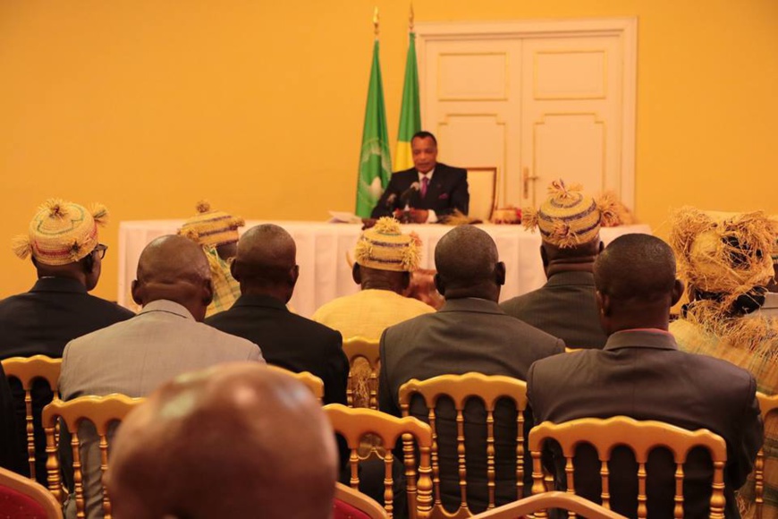 Denis Sassou N'Guesso et les notabilités de la Lekoumou