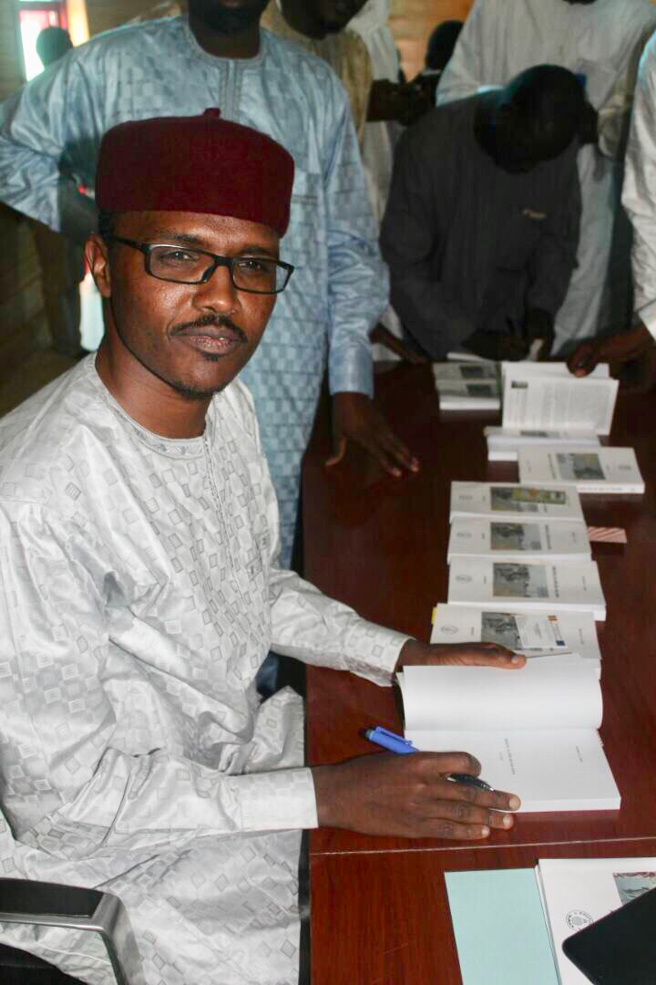 Tchad : Brahim Guihini présente son ouvrage « Abéché, ville de ma mère » Tchad : Brahim Guihini présente son ouvrage « Abéché, ville de ma mère »