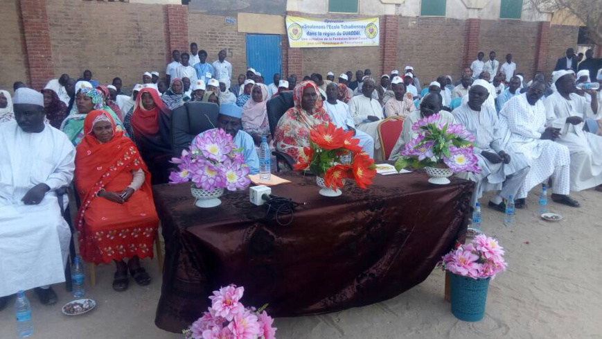 Tchad : des kits scolaires offerts aux lycéens à Abéché Tchad : des kits scolaires offerts aux lycéens à Abéché