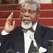 Centrafrique : L'ex président Patassé dépose sa candidature aux éléctions présidentielles Centrafrique : L'ex président Patassé dépose sa candidature aux éléctions présidentielles