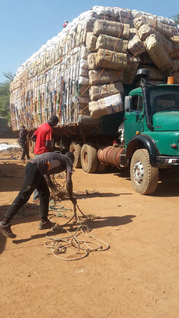 Sarh : La douane mobile intercepte une myriade de marchandise frauduleuse Sarh : La douane mobile intercepte une myriade de marchandise frauduleuse