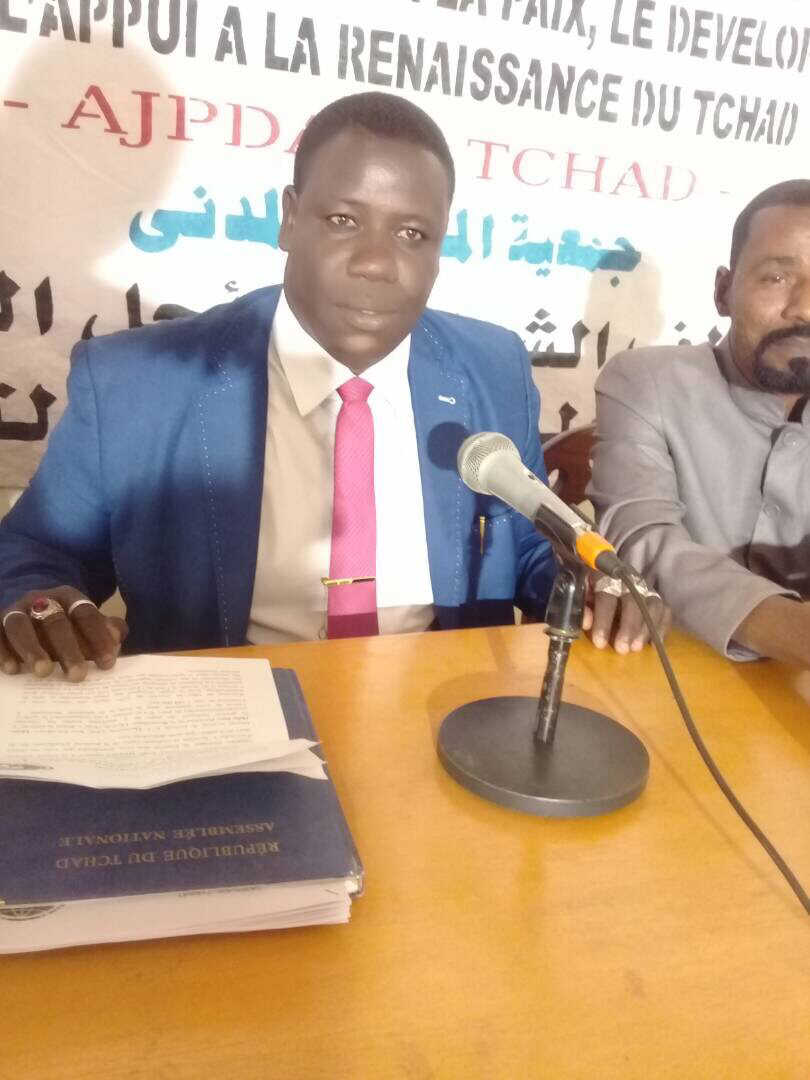 Le président de l'Alliance des Jeunes pour la Paix, le Développement et l'Appui à la Renaissance du Tchad (AJPDAR), Mahamat El-Mahadi Abderamane. Alwihda Info/B.H. Le président de l'Alliance des Jeunes pour la Paix, le Développement et l'Appui à la Renaissance du Tchad (AJPDAR), Mahamat El-Mahadi Abderamane. Alwihda Info/B.H.