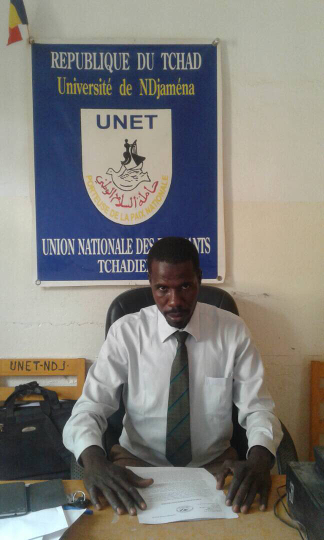 Le secrétaire général du bureau exécutif de l'Union Nationale des Étudiants Tchadiens, section de l'Université de N'Djamena, Adam Mahamat Hassan. Alwihda Info Le secrétaire général du bureau exécutif de l'Union Nationale des Étudiants Tchadiens, section de l'Université de N'Djamena, Adam Mahamat Hassan. Alwihda Info