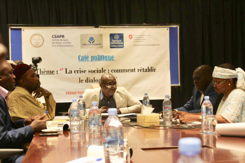 Le Comité de suivi de l’Appel à la Paix et à la Réconciliation (CSPAR), a organisé ce samedi 24 février 2018, au Hilton Hôtel, un café politique sur le thème « la crise sociale : comment relancer le dialogue ? ». Alwihda Info Le Comité de suivi de l’Appel à la Paix et à la Réconciliation (CSPAR), a organisé ce samedi 24 février 2018, au Hilton Hôtel, un café politique sur le thème « la crise sociale : comment relancer le dialogue ? ». Alwihda Info