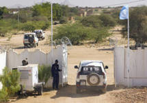 Tchad : Le personnel tchadien de la MINURCAT réclame les droits du travail Tchad : Le personnel tchadien de la MINURCAT réclame les droits du travail