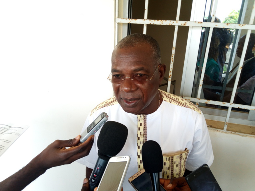 Des travaux des faîtières Des travaux des faîtières