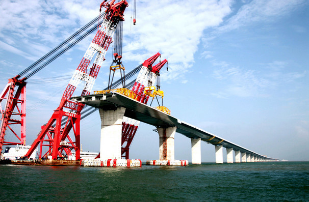 The Hong Kong-Zhuhai-Macao Bridge is under construction. (Photo by People’s Daily Online) The Hong Kong-Zhuhai-Macao Bridge is under construction. (Photo by People’s Daily Online)