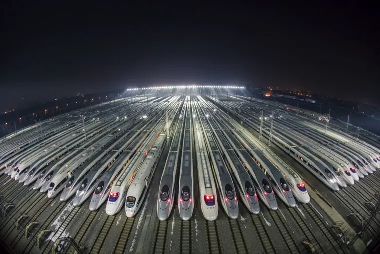 Bullet trains ready to set off in Wuhan, central China’s Hubei province. (Photo from People’s Daily Online)