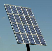 Un grand panneau solaire. Un grand panneau solaire.