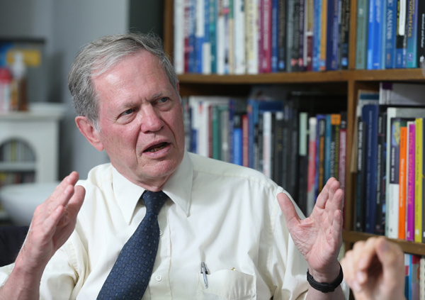 Treat China-US trade disputes rationally: US economist Treat China-US trade disputes rationally: US economist