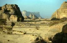 Tchad : La région du Tibesti enfin pacifiée de la guerre, un projet socio-économiques lancé Tchad : La région du Tibesti enfin pacifiée de la guerre, un projet socio-économiques lancé