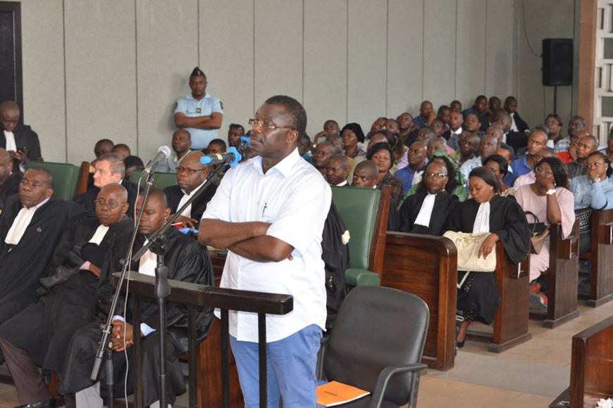 Général Norbert Dabira devant la barre. Général Norbert Dabira devant la barre.