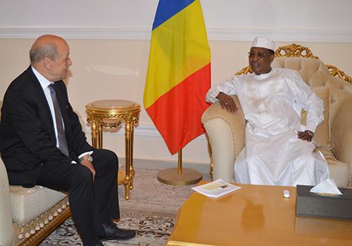 Tchad : le chef de la diplomatie française reçu en audience à Am Djarass Tchad : le chef de la diplomatie française reçu en audience à Am Djarass