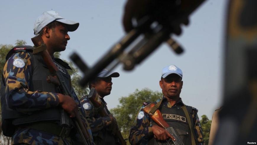 Des Casques bleus patrouillent dans les rues de Juba, au Soudan du sud, le 20 janvier 2014. Crédits : Reuters Des Casques bleus patrouillent dans les rues de Juba, au Soudan du sud, le 20 janvier 2014. Crédits : Reuters