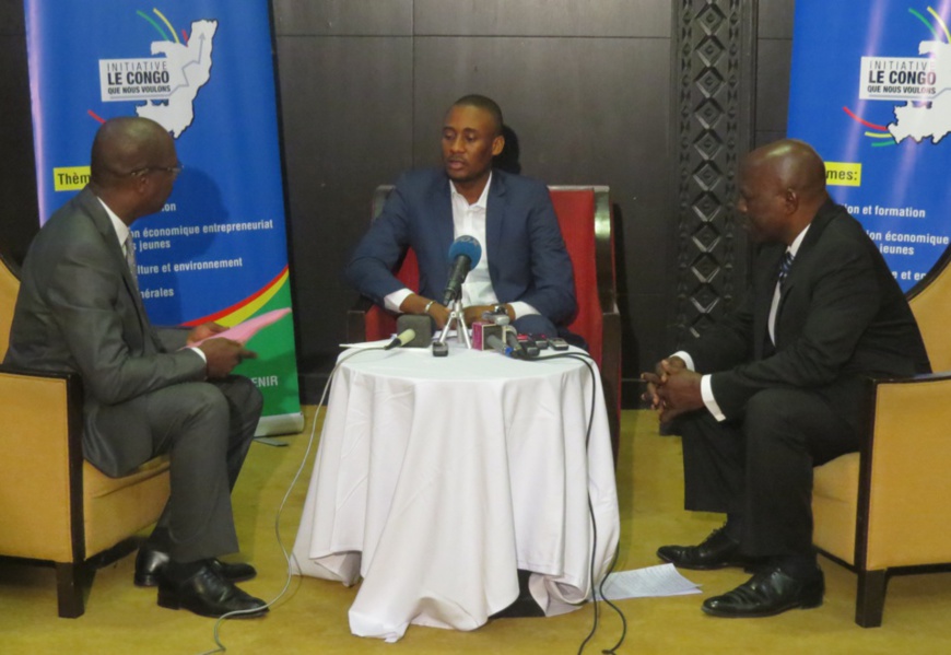 Le Coordonnateur Exaucé Ibam Ngambili au cours de la tribune.
