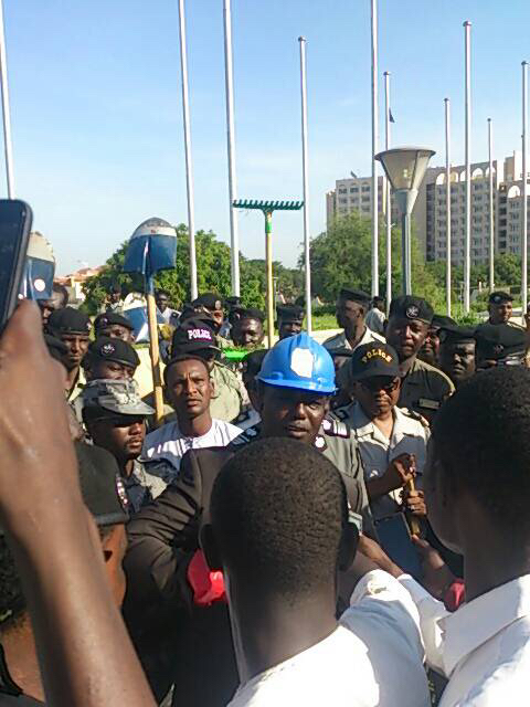 A N'Djamena, Afrique Campus et la police nationale sensibilisent sur la citoyenneté ce lundi 13 août 2018. Alwihda Info A N'Djamena, Afrique Campus et la police nationale sensibilisent sur la citoyenneté ce lundi 13 août 2018. Alwihda Info