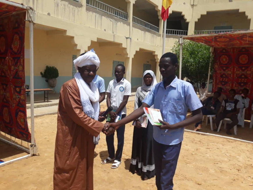 5 lycéens ont été primés à l'issue des épreuves du concours national de mathématiques organisé par le lycée Etoile Polaire à N'Djamena. Alwihda Info/Ph.R