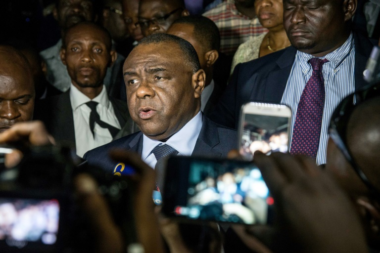 L'opposant congolais Jean-Pierre Bemba s'adresse à la presse le 2 août 2018 à Kinshasa. / © AFP / Junior D. KANNAH L'opposant congolais Jean-Pierre Bemba s'adresse à la presse le 2 août 2018 à Kinshasa. / © AFP / Junior D. KANNAH