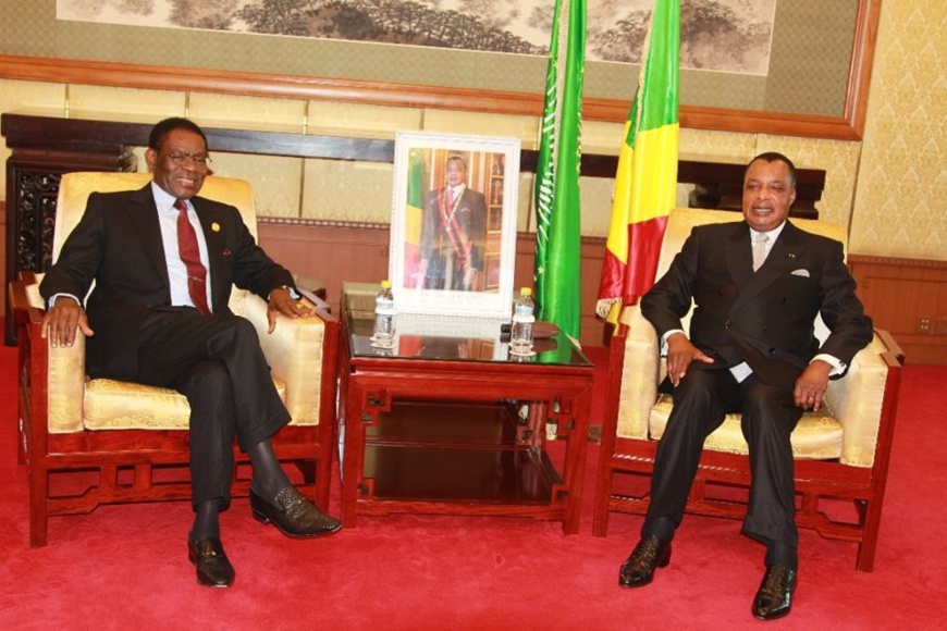 Sassou N'guesso et Obiang Nguema au cours de leur échange.