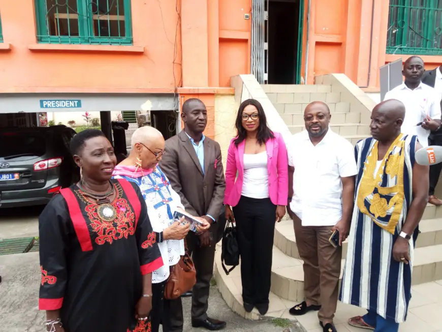 Lutte contre le cancer du sein en Côte d'Ivoire : La mobilisation et l’engagement des médias souhaités.