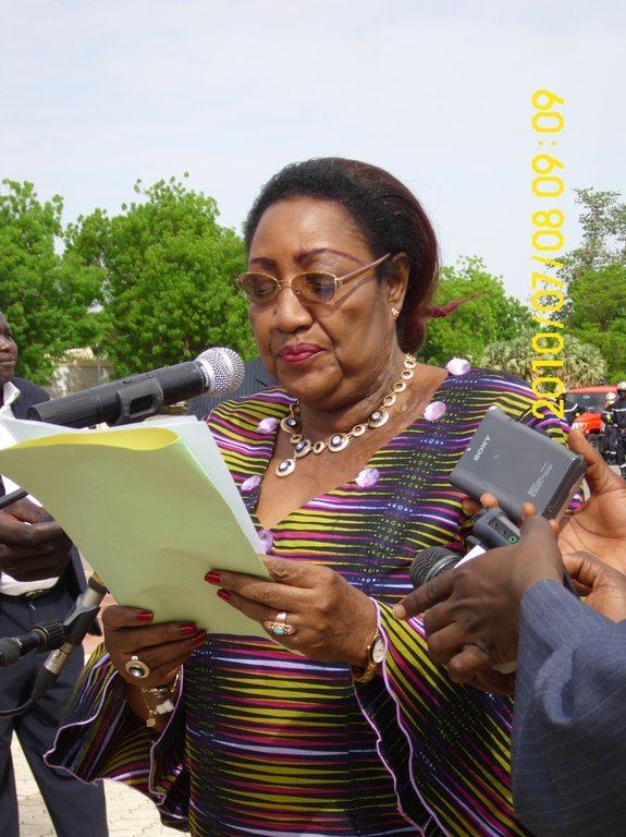 Mme Mbaïlemdana Fatimé Marie-Thérèse, maire de la Ville de N'Djamena. Mme Mbaïlemdana Fatimé Marie-Thérèse, maire de la Ville de N'Djamena.