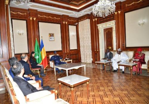 Raffinerie de Djarmaya : tchadiens et chinois désamorcent leur conflit à la Présidence Raffinerie de Djarmaya : tchadiens et chinois désamorcent leur conflit à la Présidence