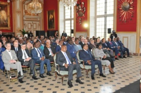 Denis Sassou N'Guesso (1er rang au milieu) à la cérémonie de dédicace. Denis Sassou N'Guesso (1er rang au milieu) à la cérémonie de dédicace.