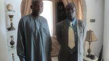 Saleh Kebzabo et un journaliste de Alwihda. Photo Alwihda. Saleh Kebzabo et un journaliste de Alwihda. Photo Alwihda.