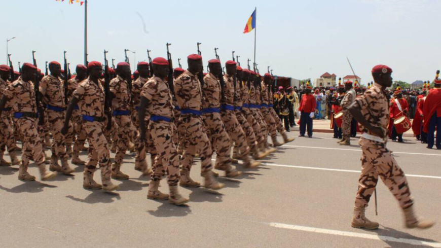Des militaires tchadiens lors d'un défilé. © Alwihda Info