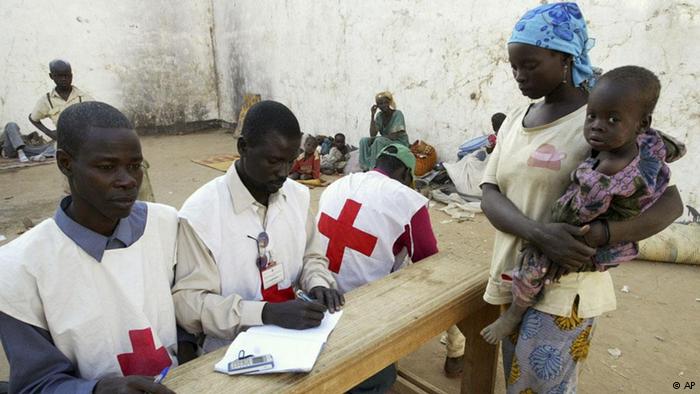 Des humanitaires en Afrique. © DR Des humanitaires en Afrique. © DR