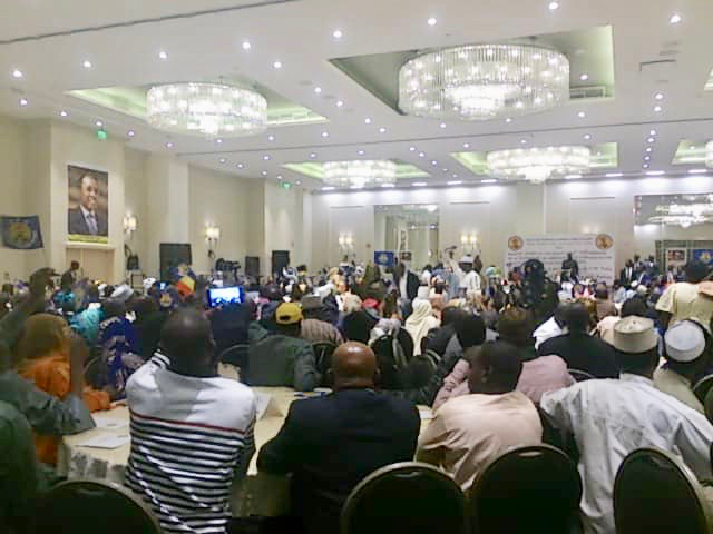 Idriss Déby : “il faut critiquer le régime mais pas son pays”. © Alwihda Info Idriss Déby : “il faut critiquer le régime mais pas son pays”. © Alwihda Info