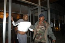 Gbagbo, 5 minutes chrono : De Chef d'Êtat à prisonnier de guerre Gbagbo, 5 minutes chrono : De Chef d'Êtat à prisonnier de guerre