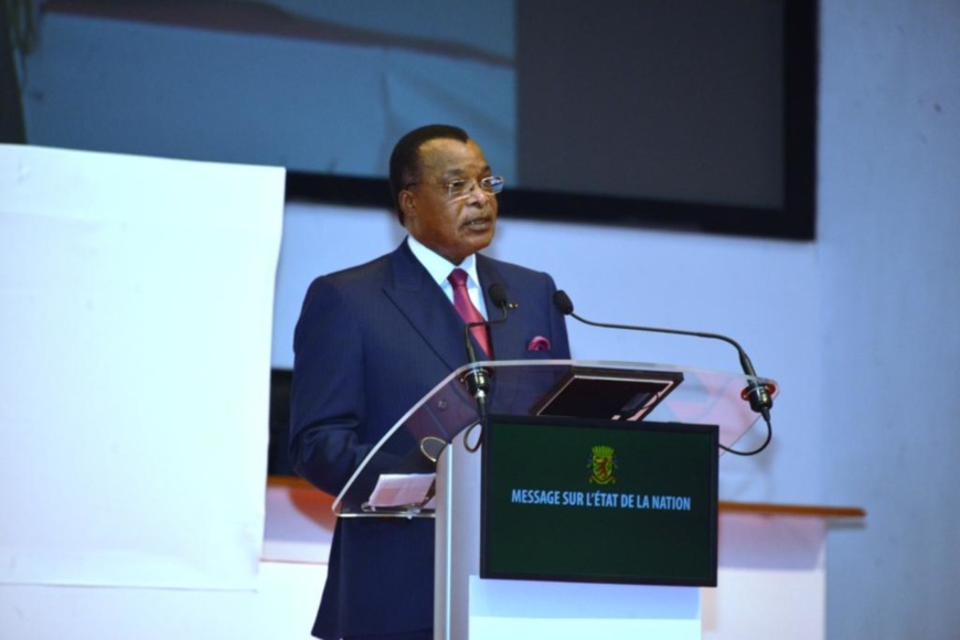 Denis Sassou N'Guesso devant le parlement réuni en congrès. Denis Sassou N'Guesso devant le parlement réuni en congrès.