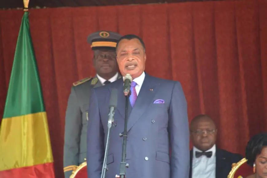 Denis Sassou N'Guesso s'adressant à la force publique