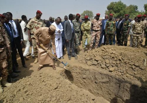 Le Tchad rend hommage à ses soldats tués au Mali Le Tchad rend hommage à ses soldats tués au Mali