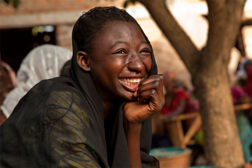 Une jeune Tchadienne dans un centre de jeunesse à Moundou, au Tchad.  UNICEF/P. Estve