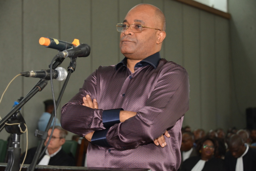 L'accusé Okombi Salissa devant la barre. L'accusé Okombi Salissa devant la barre.