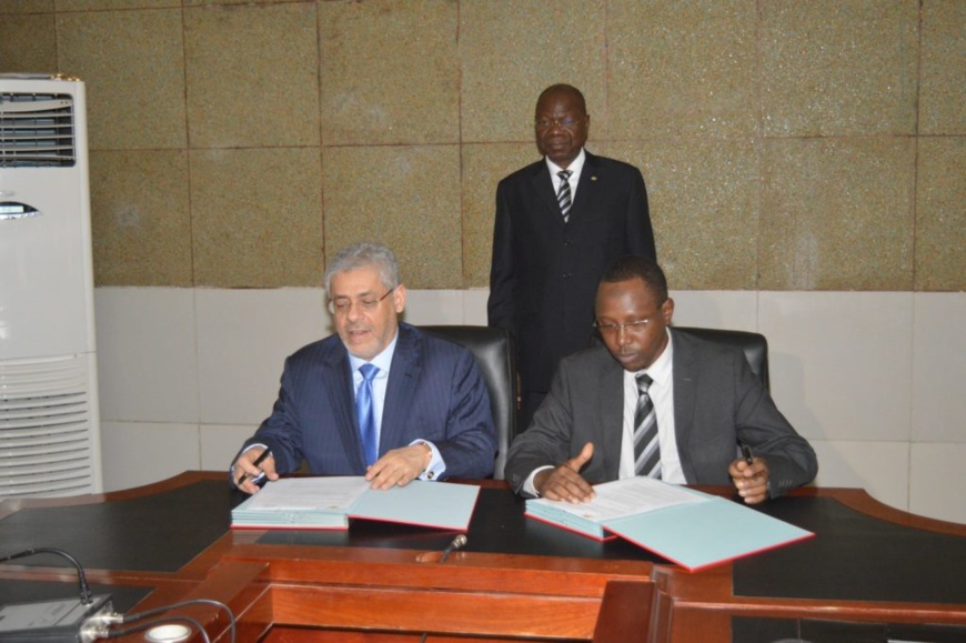 Tchad : signature d'un accord pour une centrale solaire en octobre 2020. © PR Tchad : signature d'un accord pour une centrale solaire en octobre 2020. © PR