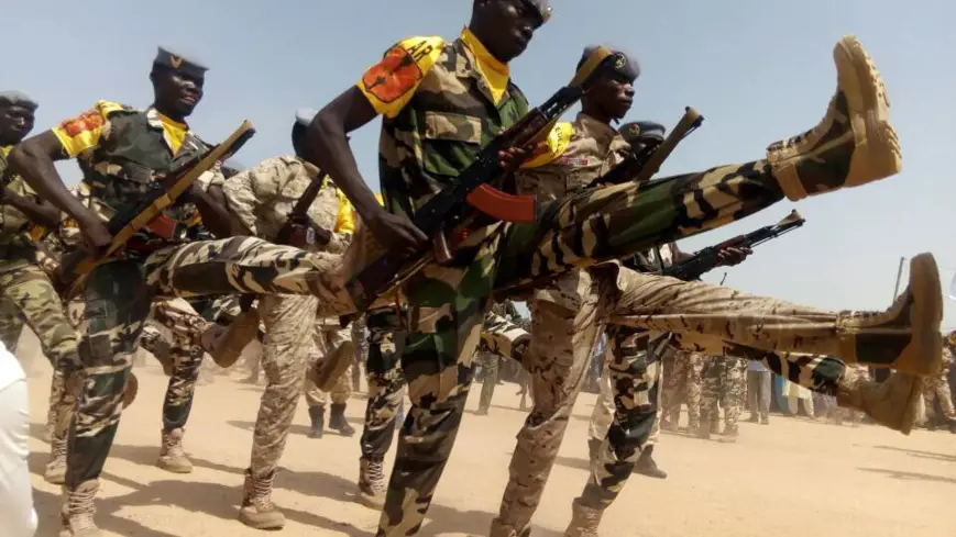 Des militaires tchadiens lors d'un défilé. © Alwihda Info