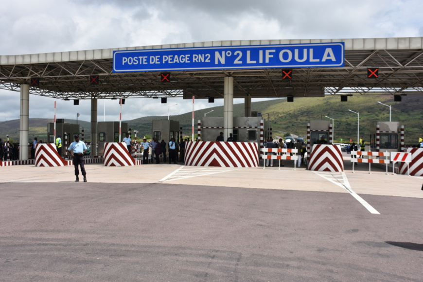 Le péage de Lifoula ou a été lancé la concession de la RN1. Le péage de Lifoula ou a été lancé la concession de la RN1.